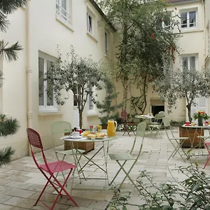 The Originals City, Lecourbe, Tour Eiffel Hotel Parigi